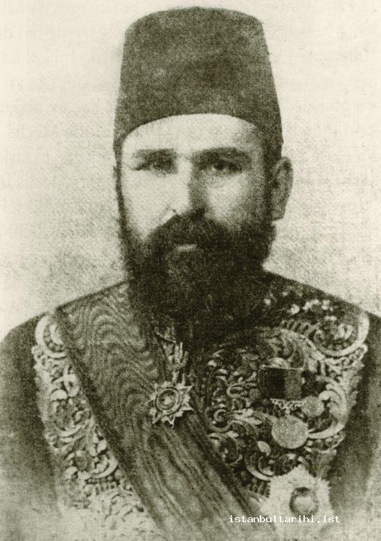 19b- 4 Ekim 1890-23 Mart 1906 tarihleri arasında İstanbul şehreminliği yapan Rıdvan Paşa
