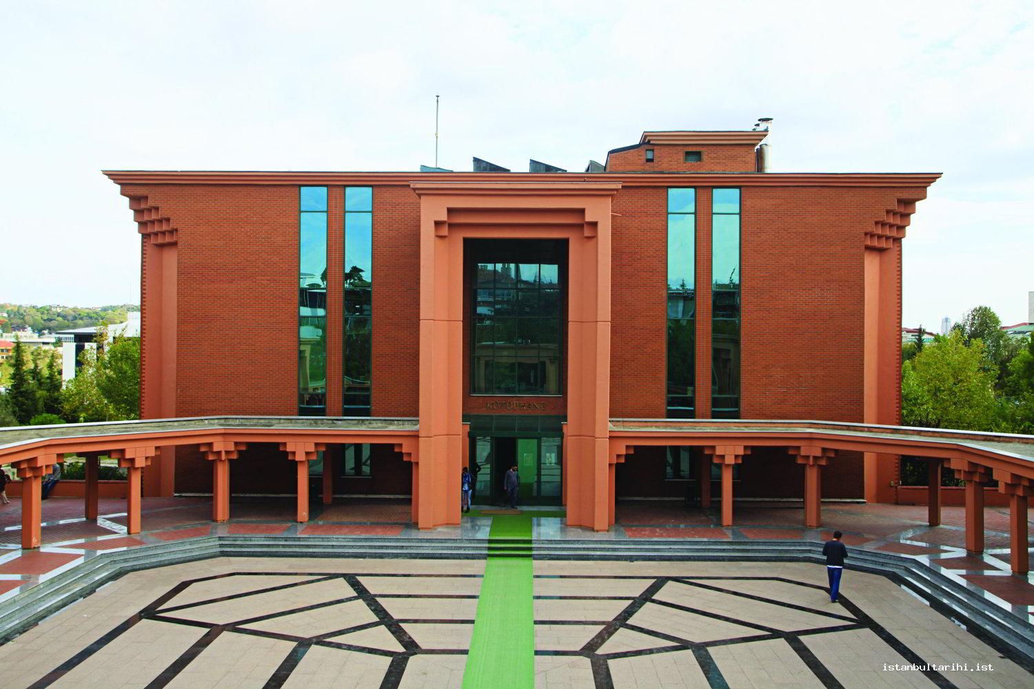 6 İSAM Kütüphanesi